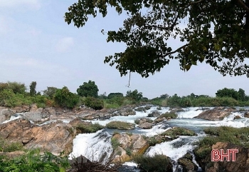 ລາວ: ເຂດເສດຖະກິດພິເສດເກາະສີພັນດອນ ດຶງດູດນັກທ່ອງທ່ຽວ ແລະ ສ້າງວຽກເຮັດງານທຳໃຫ້ແກ່ປະຊາຊົນທ້ອງຖິ່ນ