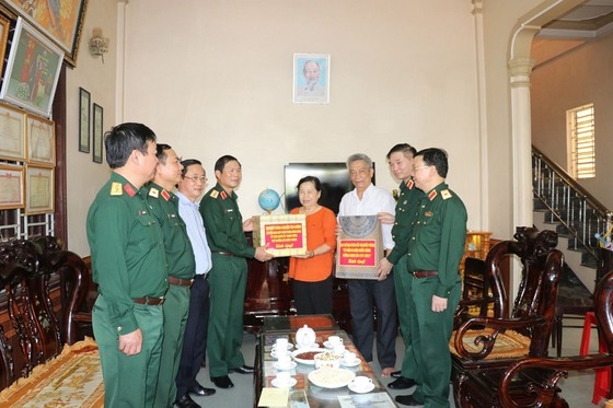 ຫ າຍກ ດຈະກຳທ ມ ຄວາມໝາຍ ເພ ອສະເຫ ມສະຫ ອງ 50 ປ ແຫ ງວ ນໄຊຊະນະ ເສ ນທາງເລກທ 9 ພາກໃຕ ຂອງລາວ