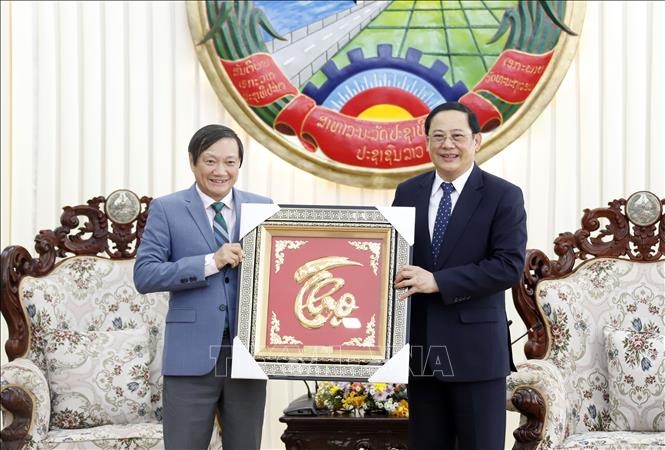 ການນຳພັກ ແລະ ລັດ ຫວຽດນາມ ອວຍພອນວັນຄ້າຍວັນເກີດ 100 ປີ ຂອງ ສະຫາຍ ຄຳໄຕ ສີພັນດອນ