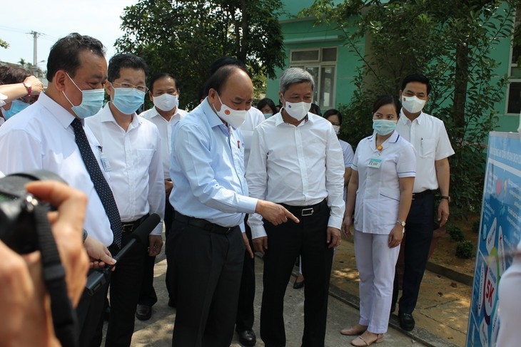 ປະທານປະເທດຫງວຽນຊວັນຟຸກ ໄປກວດກາວຽກງານປ້ອງກັນ, ສະກັດກັ້ນ COVID-19 ຢູ່ ດ່ານັ້ງ ປະທານປະເທດຫງວຽນຊວັນຟຸກ ໄປກວດກາວຽກງານປ້ອງກັນ, ສະກັດກັ້ນ COVID-19 ຢູ່ ດ່ານັ້ງ