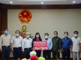 ກຳປ ເຈຍ ໄດ ແຍກຫ າງນ ກທ ອງທ ຽວເຂ າເມ ອງຢ າງບ ງຄ ບ