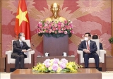 ປະທານສະພາແຫ່ງຊາດຫວຽດນາມ ເວືອງດິ່ງເຫວ້ ໄດ້ມີການຕ້ອນຮັບທ່ານ ຊຸງປົວ ເອກອັກຄະລັດຖະທູດຈີນ ປະຈຳ ຫວຽດນາມ