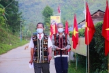 ມີສິດເລືອກຕັ້ງເຂດຊາຍແດນກວ໋າງນາມ ແລະ ເມືອງເກາະເຈື່ອງຊາ ໄປປ່ອນບັດເລືອກຕັ້ງກ່ອນເວລາກຳນົດ
