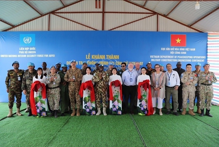 ກອງທະຫານຊ່າງແສງ ຫວຽດນາມ ເປີດນຳໃຊ້ຄ້າຍອັດສະລິຍະຢູ່ Abyei ກອງທະຫານຊ່າງແສງ ຫວຽດນາມ ເປີດນຳໃຊ້ຄ້າຍອັດສະລິຍະຢູ່ Abyei