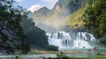 ຊຸກຍູ້ການທ່ອງທ່ອງທາງຊາຍແດນ ຫວຽດນາມ - ຈີນ