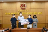 ປະຊາຄົມຊາວຫວຽດນາມ ຢູ່ສາທາລະນະລັດເຊັກ ໄດ້ສະໜັບສະໜູນກອງທຶນສັກຢາວັກຊີນ COVID-19