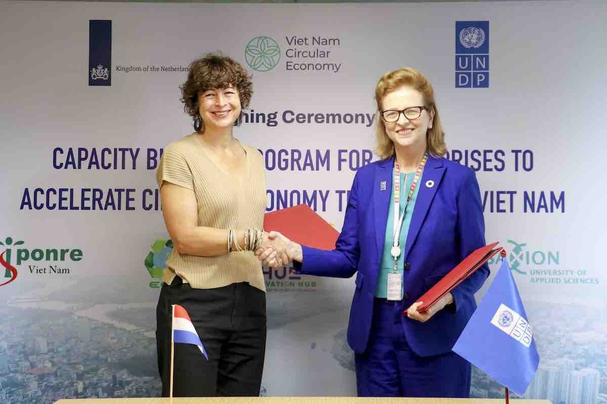 ໂຮນລັງ ແລະ UNDP ຮ່ວມມືຊຸກຍູ້ການຫັນເປັນເສດຖະກິດໝູນວຽນຢູ່ຫວຽດນາມ ໂຮນລັງ ແລະ UNDP ຮ່ວມມືຊຸກຍູ້ການຫັນເປັນເສດຖະກິດໝູນວຽນຢູ່ຫວຽດນາມ