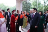 ທ່ານນາຍົກລັດຖະມົນຕີ ຫວຽດນາມ ຟ້າມມິງຈິງ ພົບປະກັບປະຊາຄົມຊາວ ຫວຽດນາມ ອາໄສ ຢູ່ ຈີນ