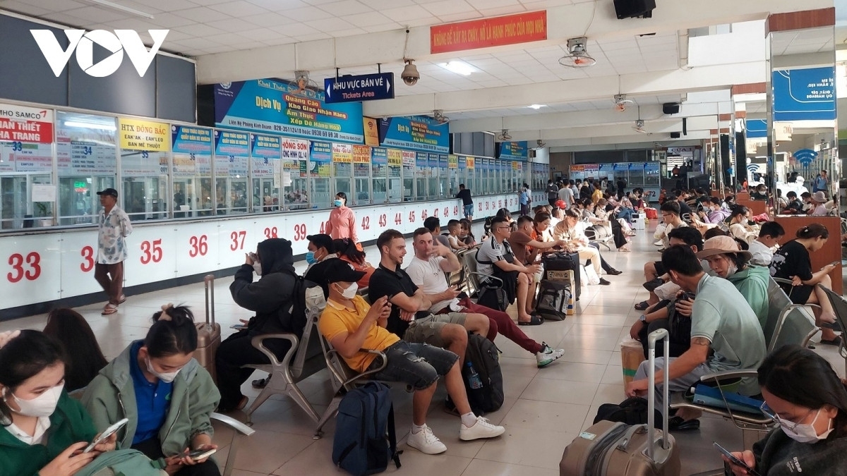 ຜູ້ໂດຍສານໄປຜ່ານຄິວລົດເມຮ່າໂນ້ຍເພີ່ມຂຶ້ນປະມານ 300% ໃນໂອກາດວັນພັກບຸນທີ 2 ກັນຍາ ຜູ້ໂດຍສານໄປຜ່ານຄິວລົດເມຮ່າໂນ້ຍເພີ່ມຂຶ້ນປະມານ 300% ໃນໂອກາດວັນພັກບຸນທີ 2 ກັນຍາ