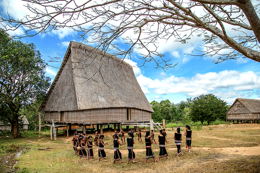 ໝູ່ບ້ານໄຕງວຽນ ໃນໄລຍະປ່ຽນແປງໃໝ່