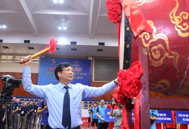 Giải bóng bàn Hội Nhà báo Việt Nam 2019: 42 cơ quan tranh giải thống nhất không dùng chai nước nhựa giai bong ban hoi nha bao viet nam 2019 nang dong doan ket va than thien moi truong
