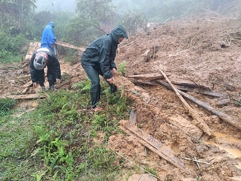 ຫຼາຍບ້ານ ຢູ່ເຂດ ຊາຍແດນຫວຽດນາມ - ລາວ ຖືກຕັດແຍກ ຍ້ອນນໍ້າຖ້ວມ