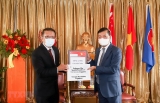 ກອງທຶນ Temasek ມອບເຄື່ອງຊ່ວຍຫາຍໃຈ ແລະ ອຸປະກອນປ້ອງກັນໃຫ້ແກ່ຫວຽດນາມ