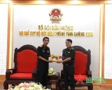 ຄະນະ​ຜູ້​ແທນ​ໜັງສືພິມ​ກອງທັບ​ປະຊາຊົນ​ລາວ ຢ້ຽມຢາມ ​ແລະ ​ເຮັດ​ວຽກ​ກັບ​ບັນດາ​ກອງ​ບັນຊາ​ການ​ທະຫານ​ປ້ອງ​ກັນ​ຊາຍ​ແດນ​ແຂວງ ກວາງ​ນິງ
