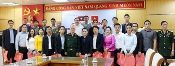 ບັກຢາງ: ນັກສຶກສາລາວ ໄດ້ຢ້ຽມຢາມຮູບແບບການຜະລິດກະສິກຳເຕັກໂນໂລຢີສູງ