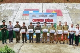 ຮັດ​ແໜ້ນ​ນ້ຳ​ໃຈ​ສາ​ມັກ​ຄີ​ມິດ​ຕະ​ພາບ​ ລະ​ຫວ່າງ​ກຳ​ລັງ​ປະ​ກອບ​ອາ​ວຸດ ແລະ ປະ​ຊາ​ຊົນ​ຢູ່​ເຂດ​ຊາຍ​ແດນ​ຫວຽດ​ນາມ - ລາວ