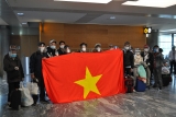 ນຳສ ງພ ນລະເມ ອງຫວຽດນາມ ຈຳນວນກວ າ 240 ຄ ນຈາກສ ງກະໂປ ກ ບຄ ນປະເທດຢ າງປອດໄພ