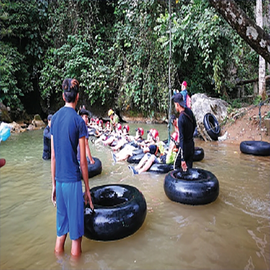 ທ່ອງທ່ຽວລາວ ຂະຫຍາຍການທຸລະກິດບໍລິການກົງເບັງ ແລະ ຂີ່ເຮືອສຳລັບນັກທ່ອງທ່ຽວກຳລັງພື້ນຕົວ ທ່ອງທ່ຽວລາວ ຂະຫຍາຍການທຸລະກິດບໍລິການກົງເບັງ ແລະ ຂີ່ເຮືອສຳລັບນັກທ່ອງທ່ຽວກຳລັງພື້ນຕົວ