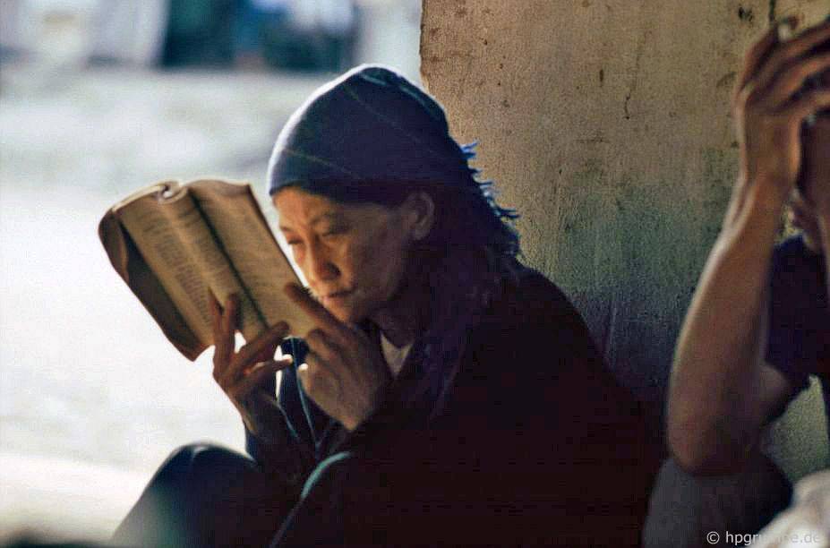 chum anh phien cho sapa nam 1992 trong anh cua du khach nuoc ngoai