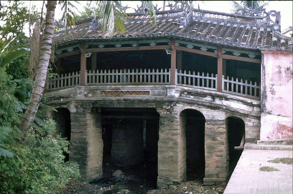 Chùm ảnh: Phố cổ Hội An những năm 90 đẹp nguyên bản qua ống kính nhiếp ảnh gia Đức chum anh pho co hoi an nhung nam 90 dep nguyen ban qua ong kinh nhiep anh gia duc