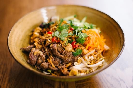 CNN ca ngợi món bún bò Nam Bộ ở Hà Nội là "cực rẻ và ngon tuyệt" cnn ca ngoi mon bun bo nam bo o ha noi la cuc re va ngon tuyet