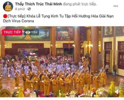 nguoi dan ha noi chen chuc den nghet tho di chua dau nam