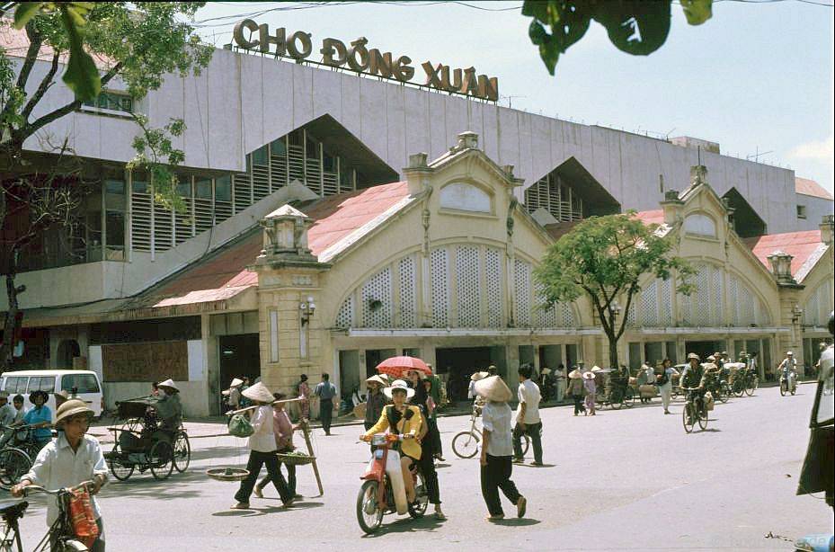 Chùm ảnh hiếm về những khu chợ nổi tiếng ở Việt Nam những năm 90 chum anh hiem ve nhung khu cho noi tieng o viet nam nhung nam 90