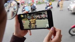 video nam thanh nien co tinh thong chot dam gay chan csgt