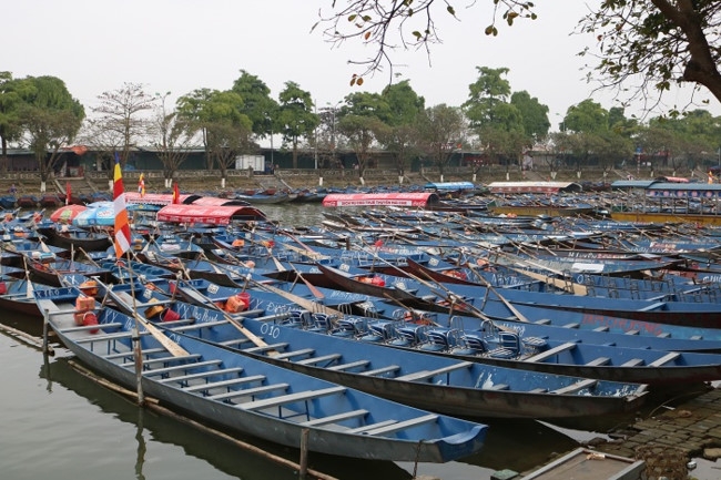 Hàng loạt danh lam, chùa chiền "vắng tanh như chùa bà Đanh" vì Covid-19 hang loat danh lam chua chien vang tanh nhu chua ba danh vi covid 19