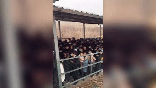 Miễn phí tham quan, dân Trung Quốc ùn ùn xếp hàng bất chấp dịch Covid-19 mien phi tham quan du lich dan trung quoc un un xep hang bat chap dich covid 19
