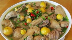 nguyen khang kim tuyen phat gao cho nguoi ngheo gia dinh viet hoan len trang trai tron dich