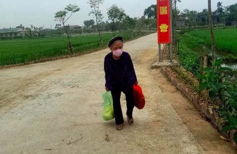 Cụ bà 101 tuổi ủng hộ 2 tấn gạo, mẹ liệt sỹ ủng hộ 5 kg gạo và rau cho khu cách ly cu ba 101 tuoi ung ho 2 tan gao me liet sy ung ho 5 kg gao va rau cho khu cach ly