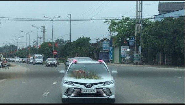 Yêu cầu tạm đình chỉ Phó giám đốc Bệnh viện đa khoa tổ chức đám cưới cho con giữa mùa dịch Covid-19 yeu cau tam dinh chi pho giam doc benh vien da khoa to chuc dam cuoi cho con giua mua dich covid 19