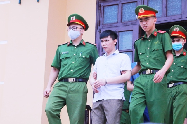 Tin pháp luật 24h nóng nhất hôm nay (15/5): Cựu cán bộ Thành Đoàn chiếm đoạt gần 4 tỷ tin phap luat 24h nong nhat hom nay 155 cuu can bo thanh doan chiem doat gan 4 ty