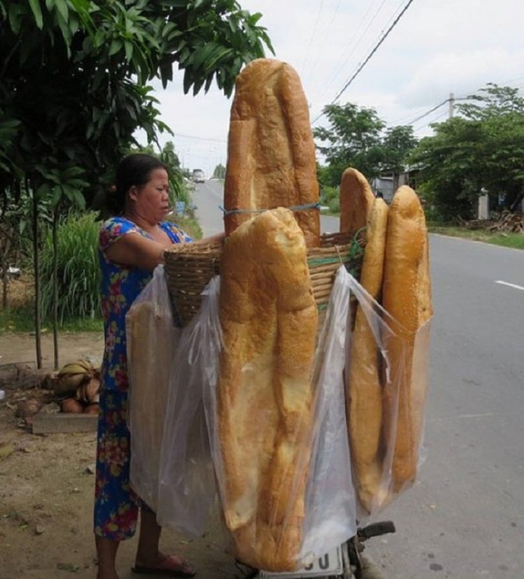 Món bánh mì to nhất thế giới của Việt Nam được lên báo nước ngoài mon banh mi to nhat the gioi cua viet nam duoc len bao nuoc ngoai