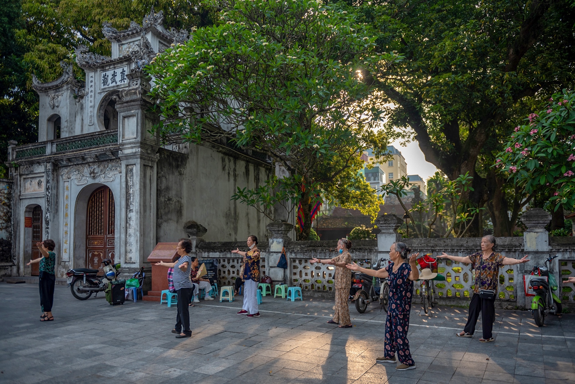 Chùm ảnh: Nhịp sống Hà Nội những ngày đầu hạ chum anh nhip song ha noi nhung ngay dau ha