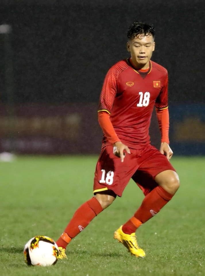 Soi chiều cao của dàn cầu thủ U23 Việt Nam, cầu thủ nào có chiều cao khủng nhất? soi chieu cao cua dan cau thu u23 viet nam cau thu nao co chieu cao khung nhat