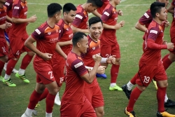 cau thu duy manh cau hon ban gai hotgirl tai pho di bo nguyen hue
