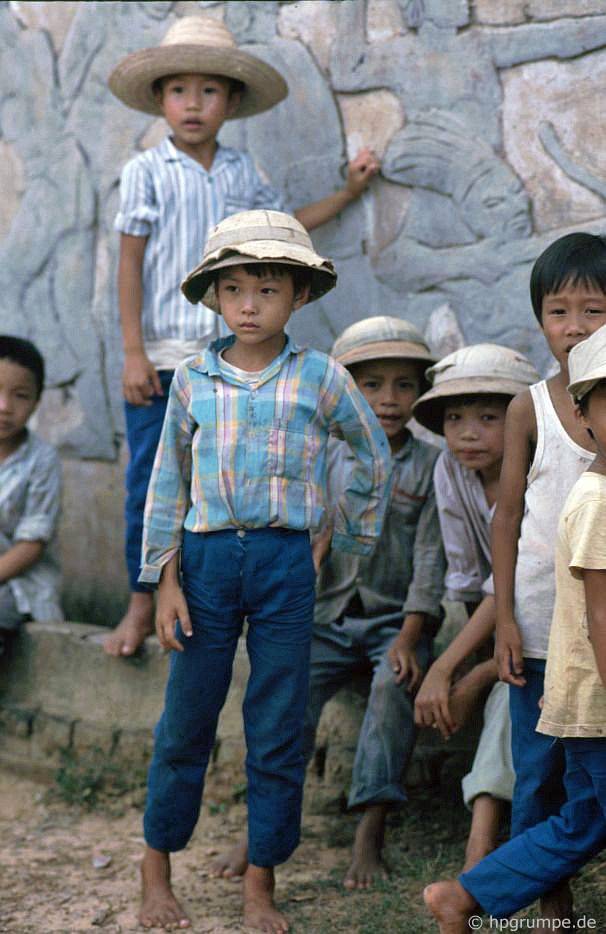lang gom bat trang lang ran le mat nhung nam 90 co gi dac biet