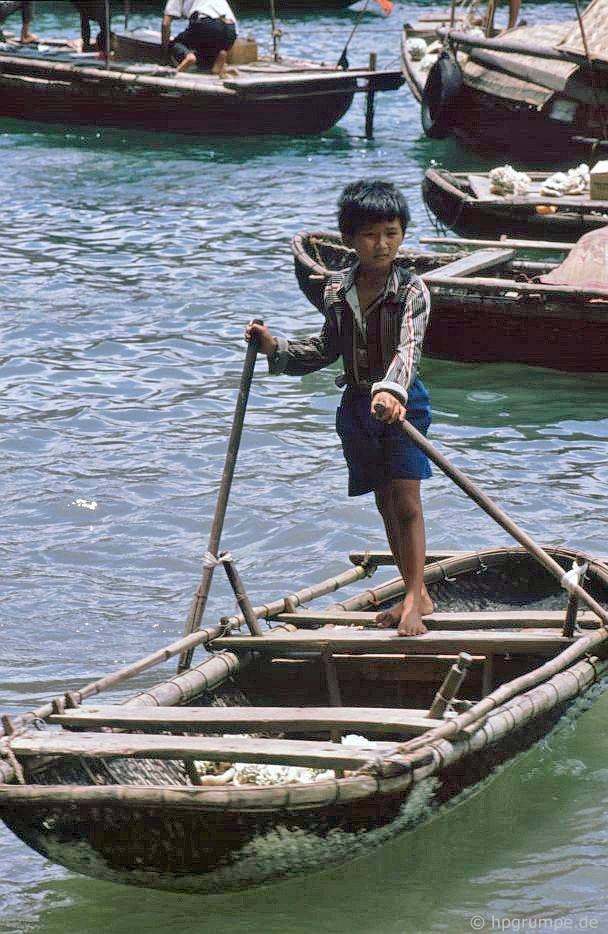 chum anh mau hiem co ve vinh ha long nhung nam 90