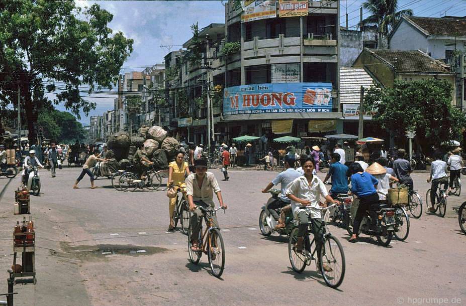 Chùm ảnh màu hiếm về nhịp sống bình dị của Đà Nẵng những năm 90 chum anh mau hiem ve nhip song binh di cua da nang nhung nam 90