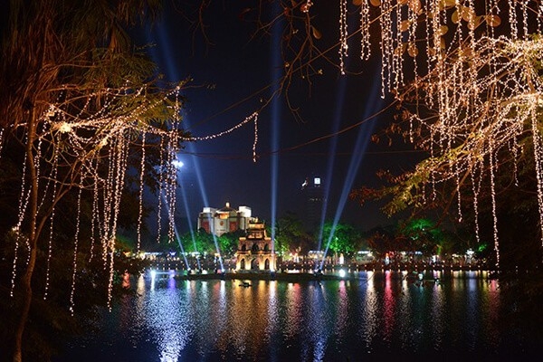 Giáng sinh tại Hà Nội: Đi đâu chơi cho vui tối nay? giang sinh tai ha noi di dau choi cho vui toi nay