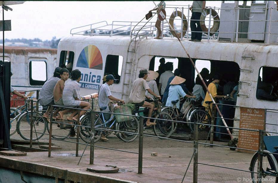Chùm ảnh hiếm có khó tìm về một Sài Gòn rực rỡ những năm 90 chum anh hiem co kho tim ve mot sai gon ruc ro nhung nam 90
