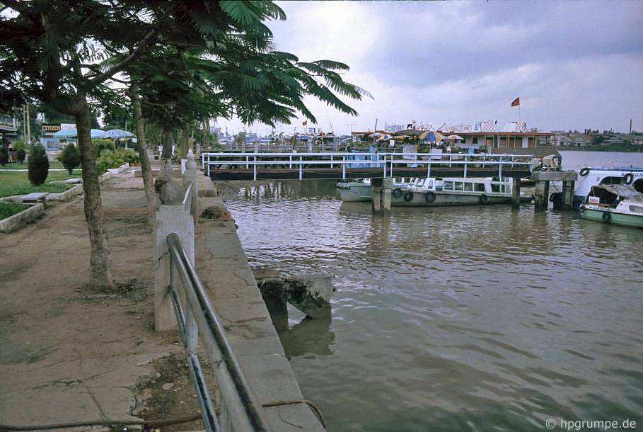 Chùm ảnh hiếm có khó tìm về một Sài Gòn rực rỡ những năm 90 chum anh hiem co kho tim ve mot sai gon ruc ro nhung nam 90