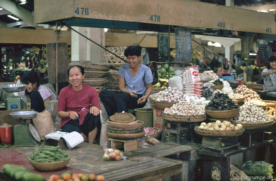 Chùm ảnh hiếm có khó tìm về một Sài Gòn rực rỡ những năm 90 chum anh hiem co kho tim ve mot sai gon ruc ro nhung nam 90
