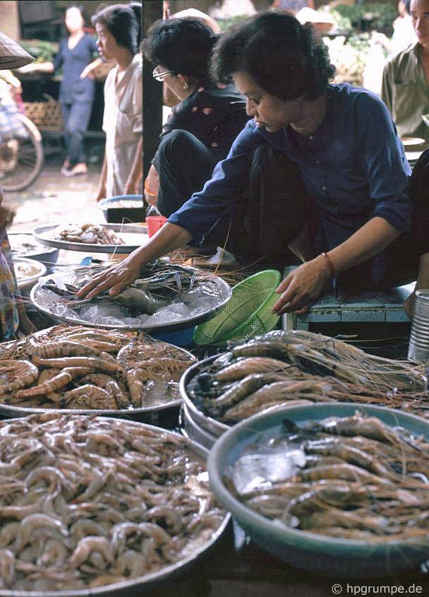 Chùm ảnh hiếm có khó tìm về một Sài Gòn rực rỡ những năm 90 chum anh hiem co kho tim ve mot sai gon ruc ro nhung nam 90