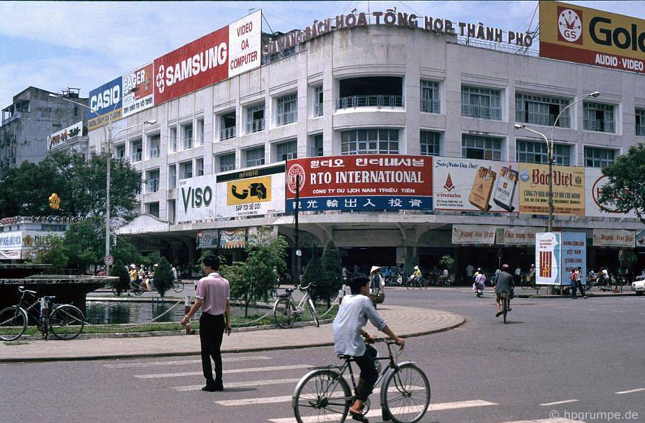 Chùm ảnh hiếm có khó tìm về một Sài Gòn rực rỡ những năm 90 chum anh hiem co kho tim ve mot sai gon ruc ro nhung nam 90