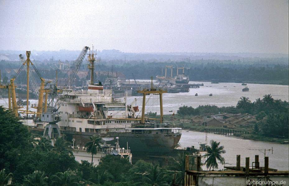 Chùm ảnh hiếm có khó tìm về một Sài Gòn rực rỡ những năm 90 chum anh hiem co kho tim ve mot sai gon ruc ro nhung nam 90