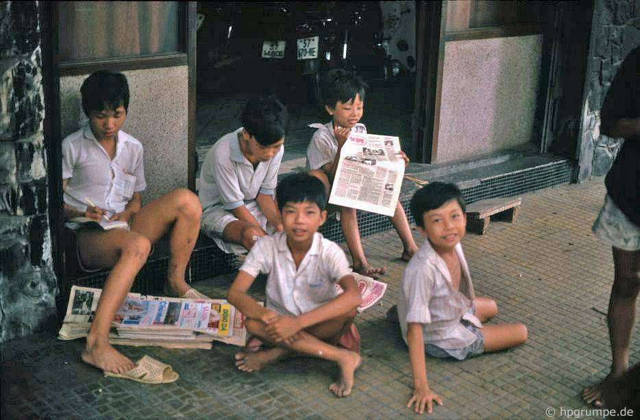 Chùm ảnh hiếm có khó tìm về một Sài Gòn rực rỡ những năm 90 chum anh hiem co kho tim ve mot sai gon ruc ro nhung nam 90