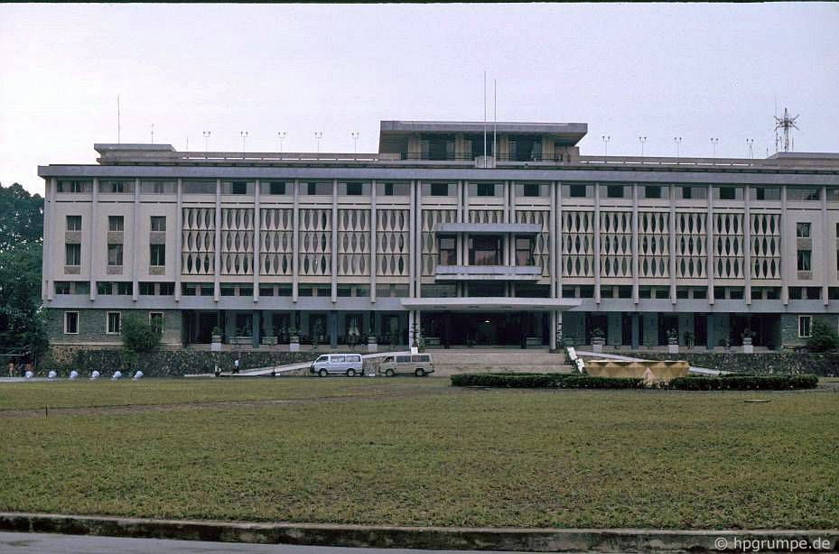Chùm ảnh hiếm có khó tìm về một Sài Gòn rực rỡ những năm 90 chum anh hiem co kho tim ve mot sai gon ruc ro nhung nam 90